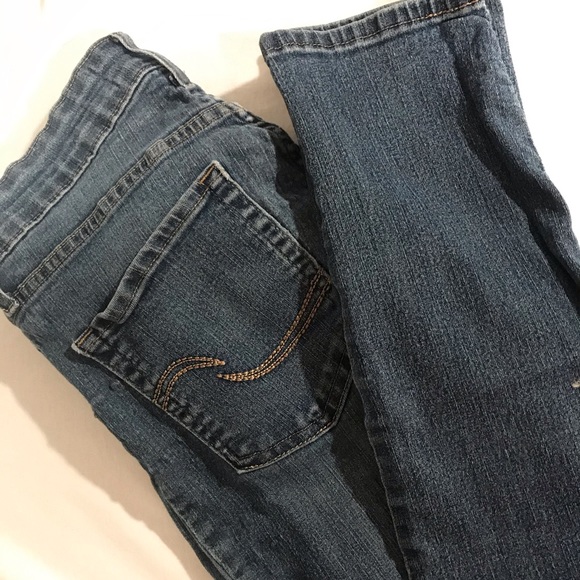 Blue Jeans - Picture 2 of 3